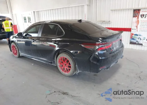 2021 Toyota Camry Se z USA, uszkodzony, nr VIN 4T1T11AK8MU470982